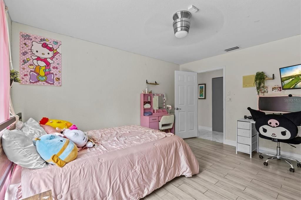 出租: $4,900 (5 贝兹, 4 浴室, 5014 平方英尺)