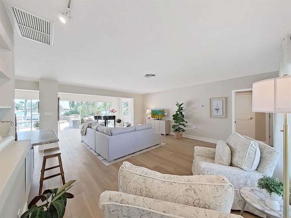 For Sale: $1,675,000 (3 beds, 2 baths, 2009 Square Feet)