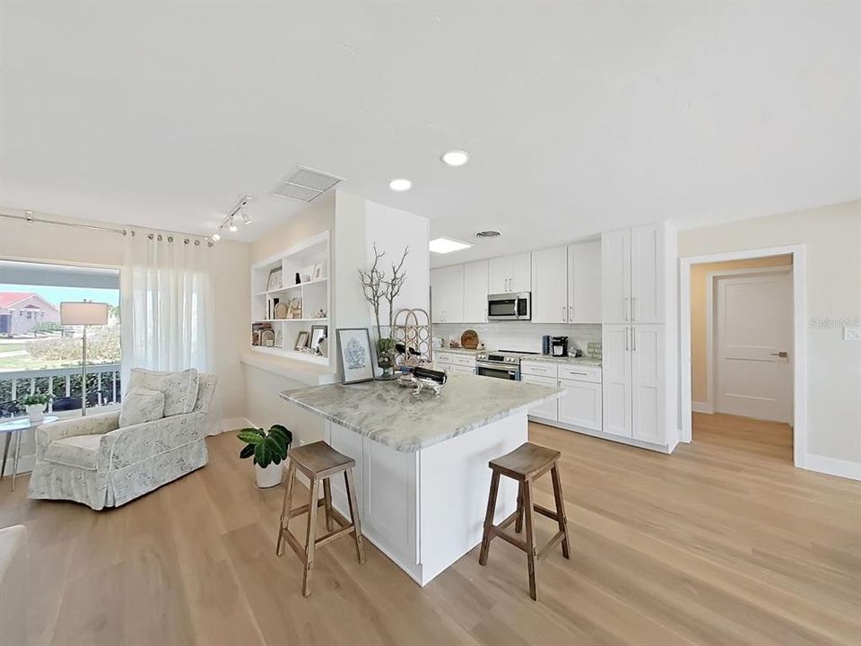 For Sale: $1,675,000 (3 beds, 2 baths, 2009 Square Feet)