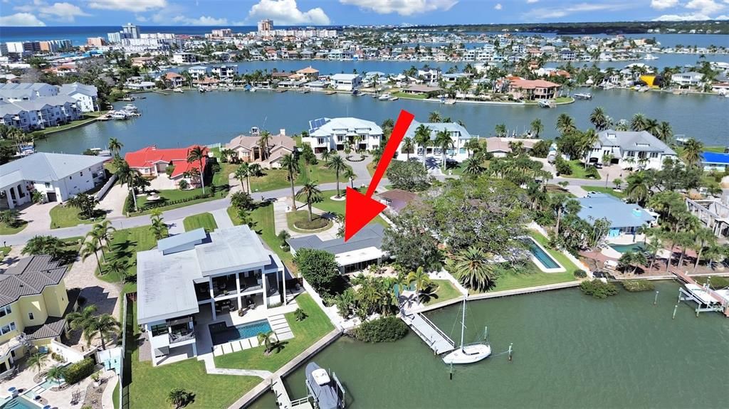 For Sale: $1,675,000 (3 beds, 2 baths, 2009 Square Feet)