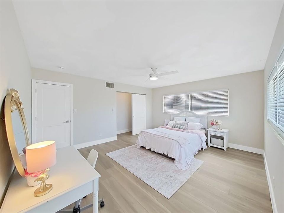 For Sale: $1,675,000 (3 beds, 2 baths, 2009 Square Feet)