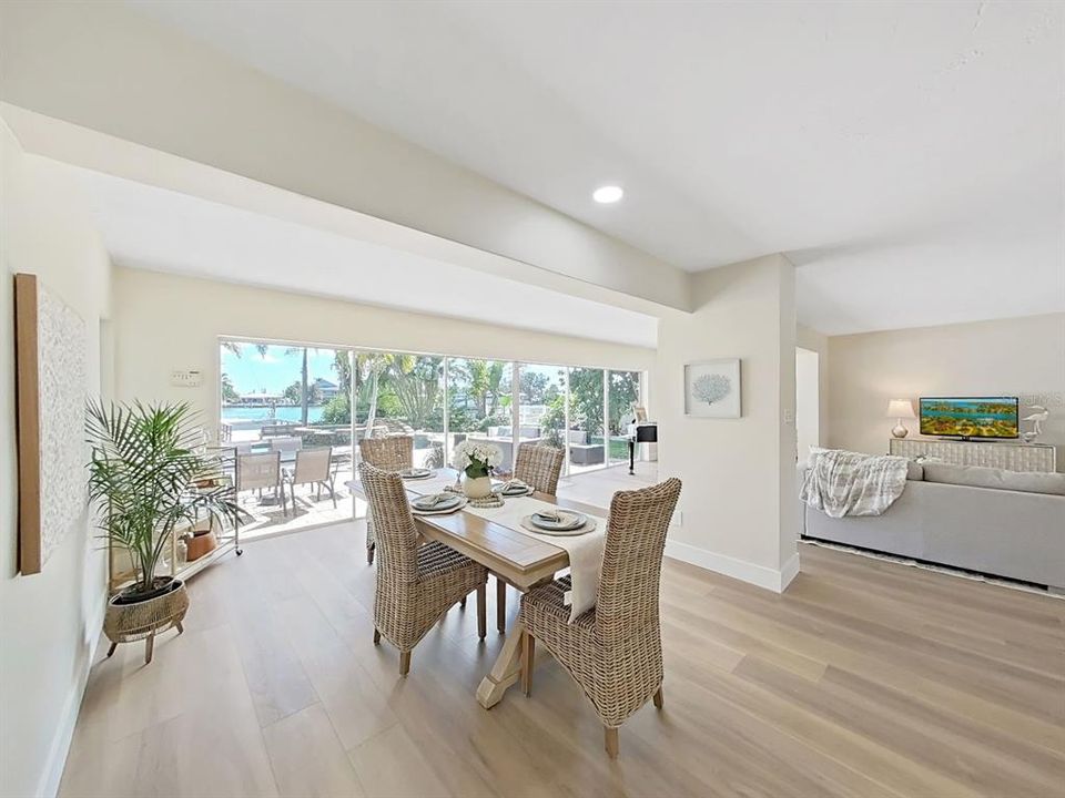 For Sale: $1,675,000 (3 beds, 2 baths, 2009 Square Feet)