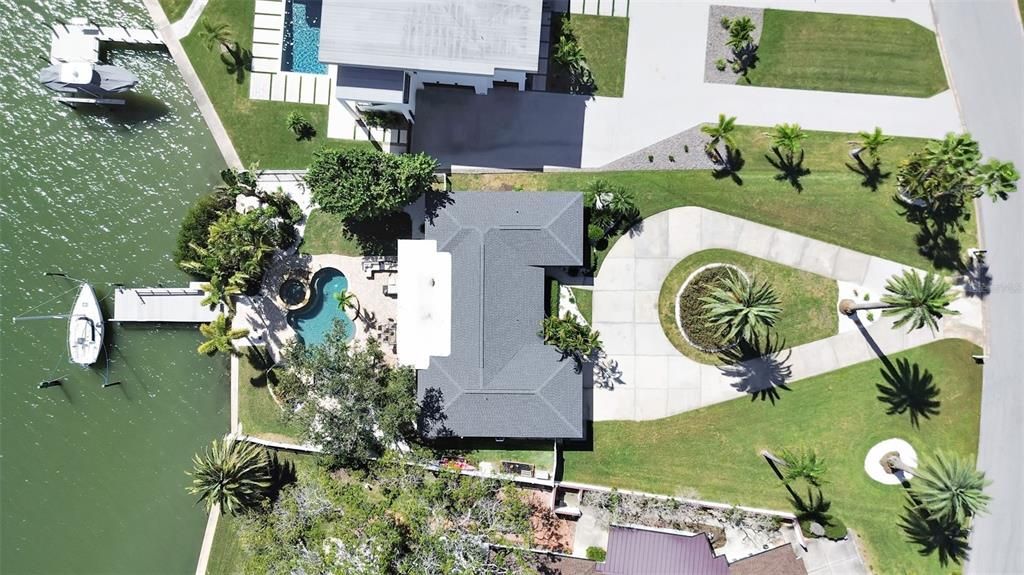 For Sale: $1,675,000 (3 beds, 2 baths, 2009 Square Feet)