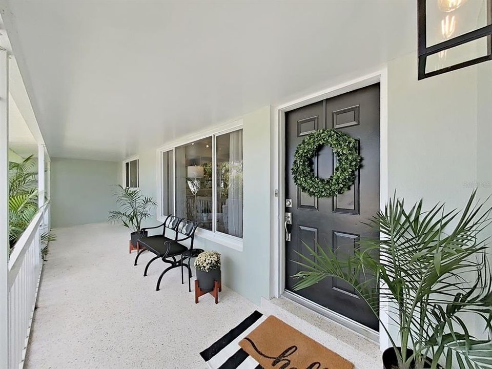 For Sale: $1,675,000 (3 beds, 2 baths, 2009 Square Feet)