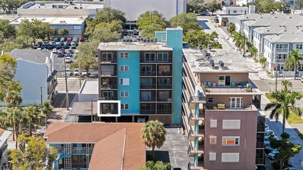 For Sale: $152,500 (1 beds, 1 baths, 595 Square Feet)