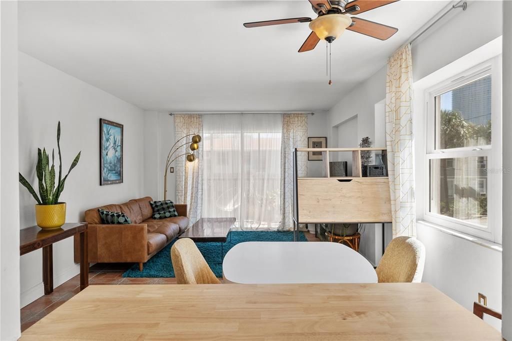 For Sale: $152,500 (1 beds, 1 baths, 595 Square Feet)