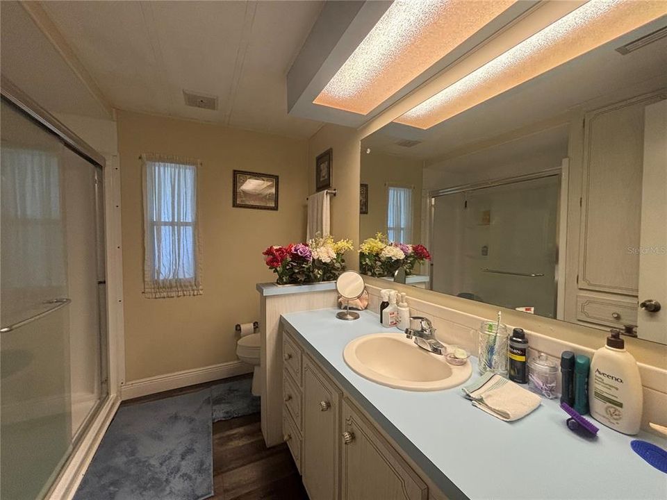 待售: $149,900 (2 贝兹, 2 浴室, 1366 平方英尺)