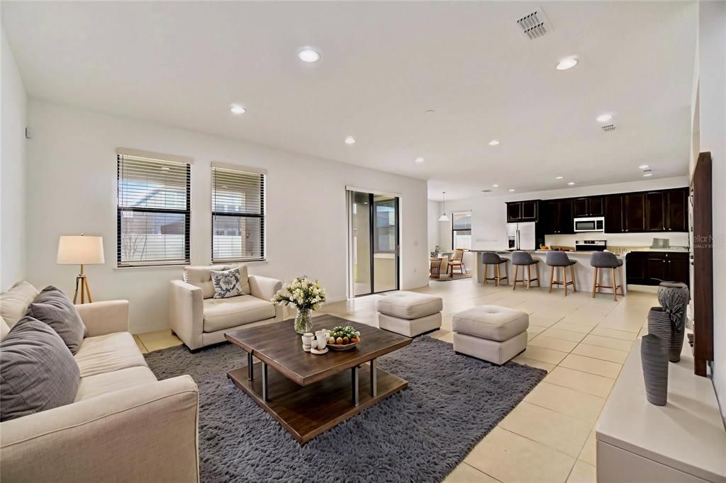 For Rent: $2,995 (4 beds, 3 baths, 3087 Square Feet)