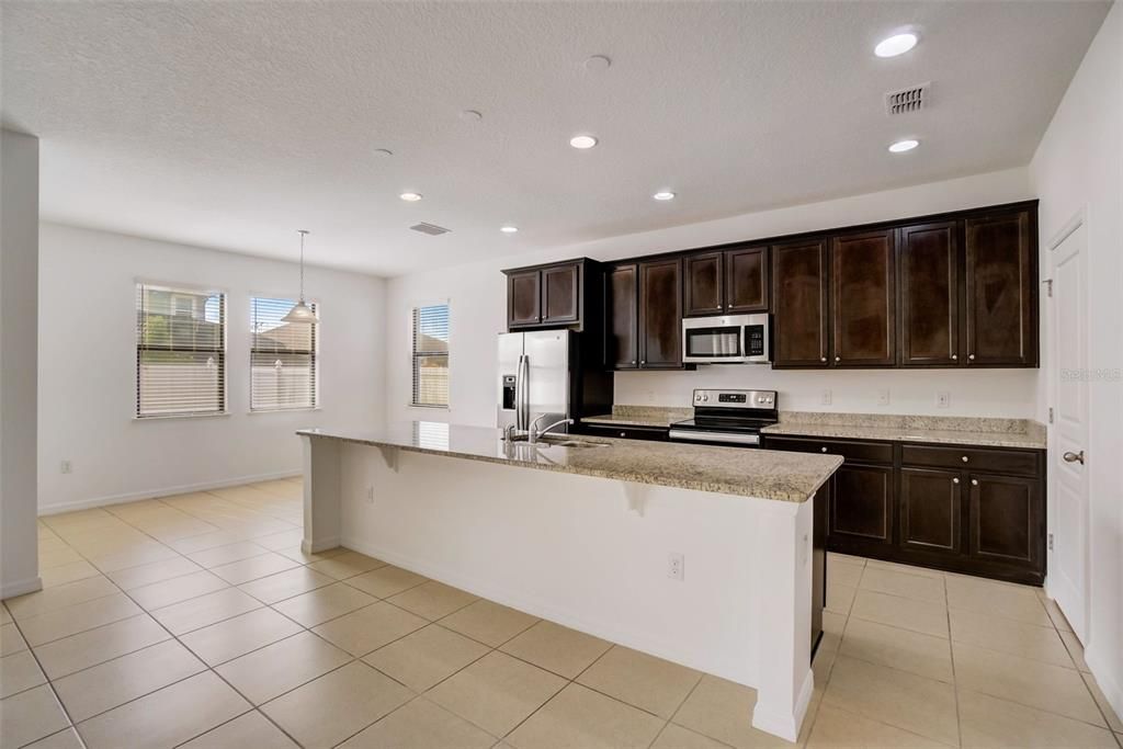 For Rent: $2,995 (4 beds, 3 baths, 3087 Square Feet)