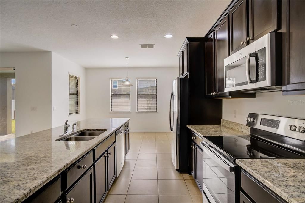 For Rent: $2,995 (4 beds, 3 baths, 3087 Square Feet)