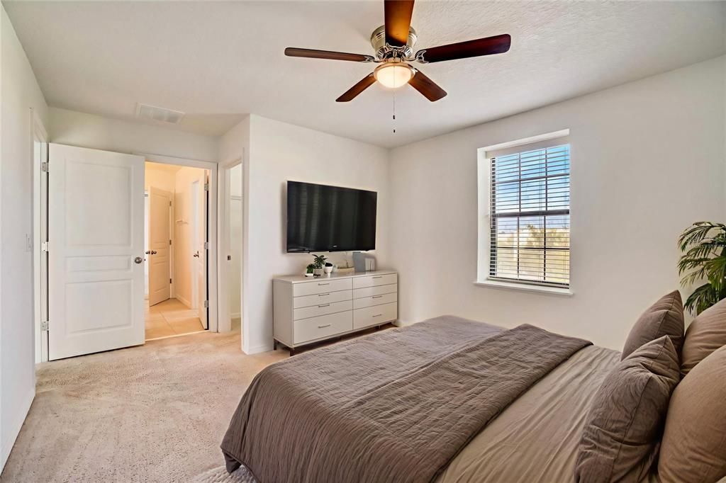 For Rent: $2,995 (4 beds, 3 baths, 3087 Square Feet)