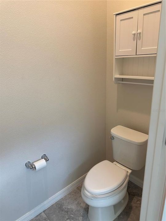 合同活跃: $384,900 (4 贝兹, 3 浴室, 2244 平方英尺)