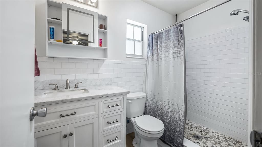 待售: $695,000 (3 贝兹, 2 浴室, 1929 平方英尺)