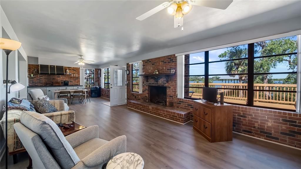 待售: $695,000 (3 贝兹, 2 浴室, 1929 平方英尺)