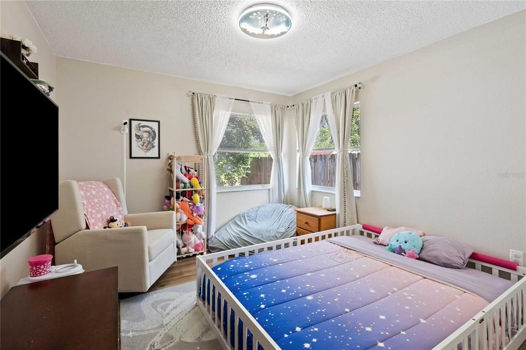 В аренду: $2,100 (3 спален, 2 ванн, 1832 Квадратных фут)