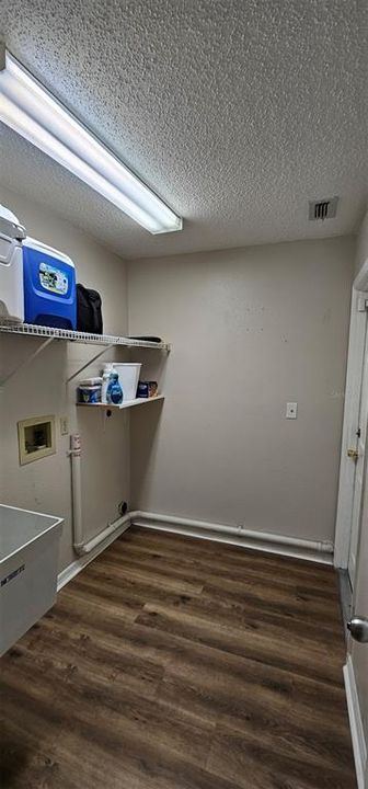 В аренду: $2,100 (3 спален, 2 ванн, 1832 Квадратных фут)