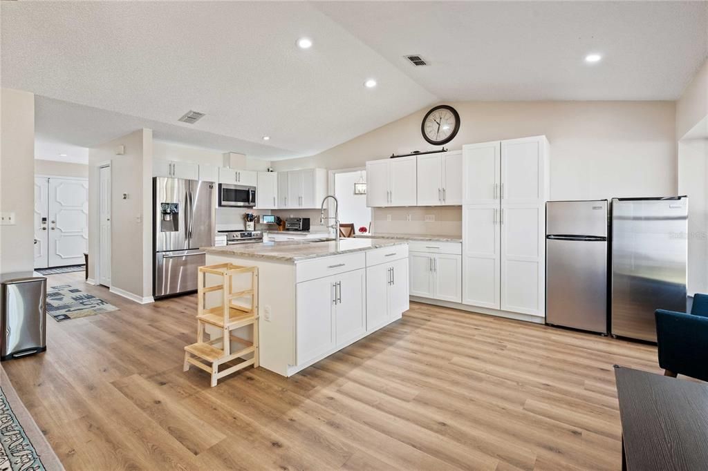 В аренду: $2,100 (3 спален, 2 ванн, 1832 Квадратных фут)