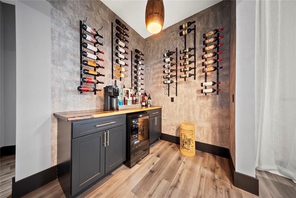 待售: $990,000 (5 贝兹, 3 浴室, 2950 平方英尺)