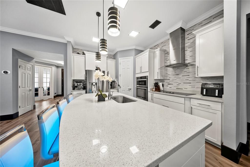 待售: $990,000 (5 贝兹, 3 浴室, 2950 平方英尺)