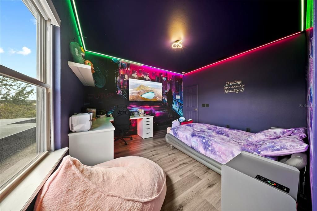 待售: $990,000 (5 贝兹, 3 浴室, 2950 平方英尺)