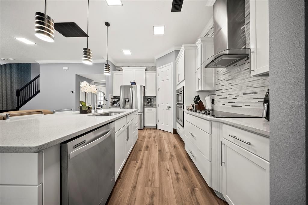 待售: $990,000 (5 贝兹, 3 浴室, 2950 平方英尺)