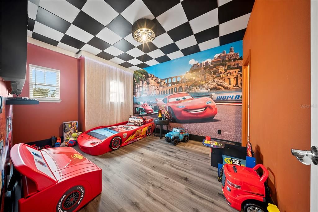 待售: $990,000 (5 贝兹, 3 浴室, 2950 平方英尺)