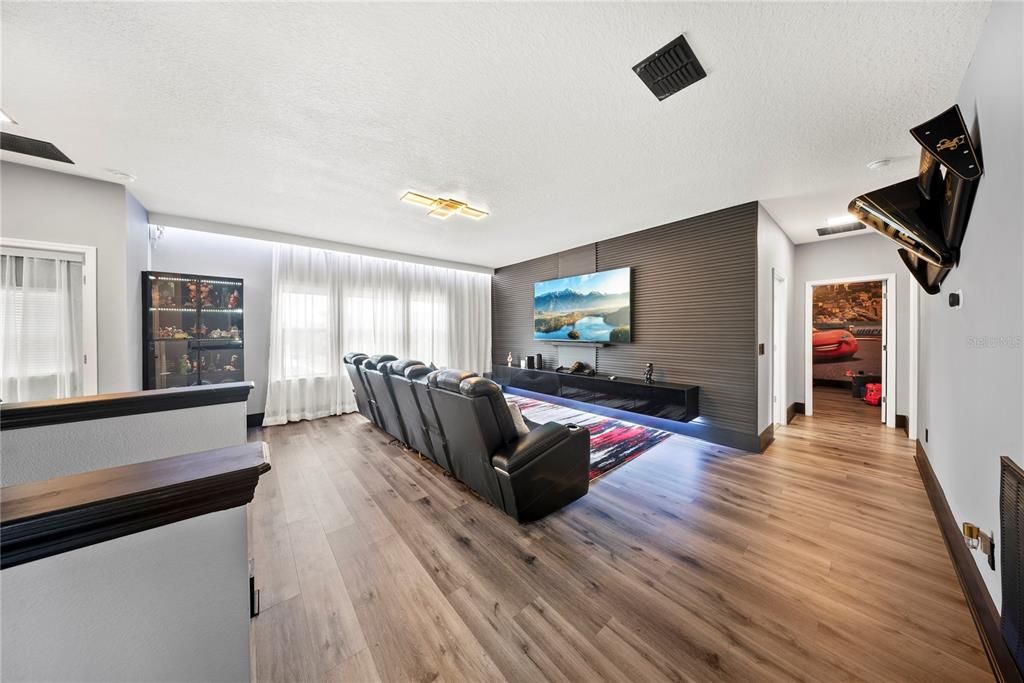 待售: $990,000 (5 贝兹, 3 浴室, 2950 平方英尺)