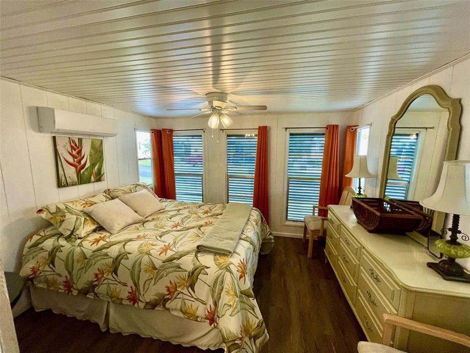 待售: $189,900 (2 贝兹, 2 浴室, 840 平方英尺)