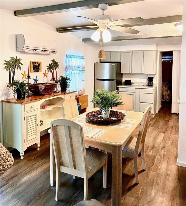 待售: $189,900 (2 贝兹, 2 浴室, 840 平方英尺)