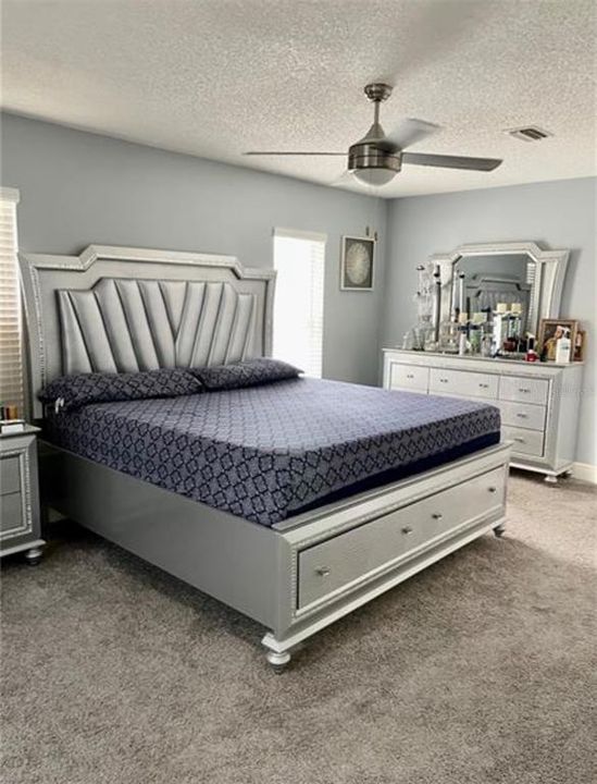 На продажу: $400,000 (3 спален, 2 ванн, 1758 Квадратных фут)