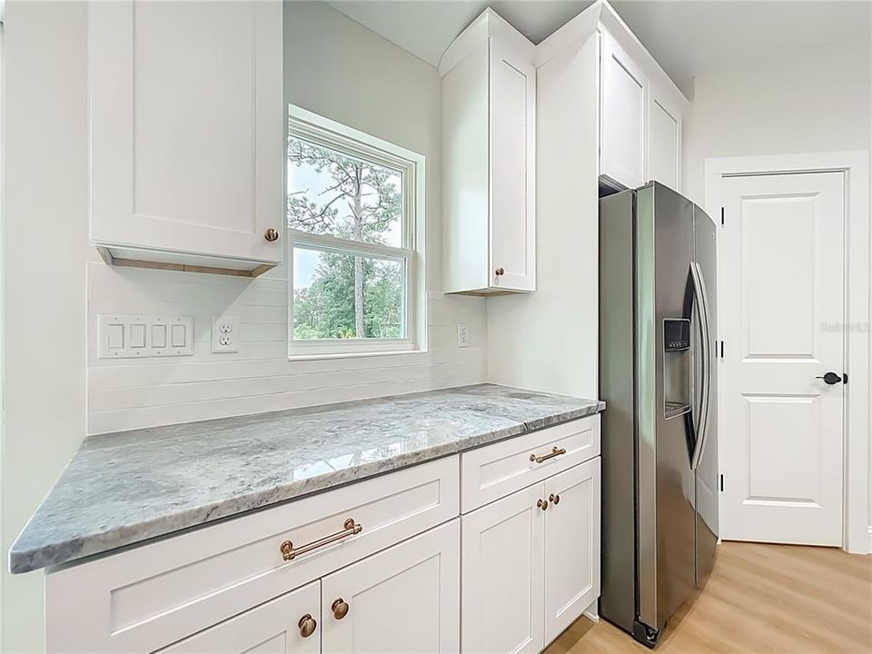 For Sale: $278,900 (3 beds, 2 baths, 1491 Square Feet)