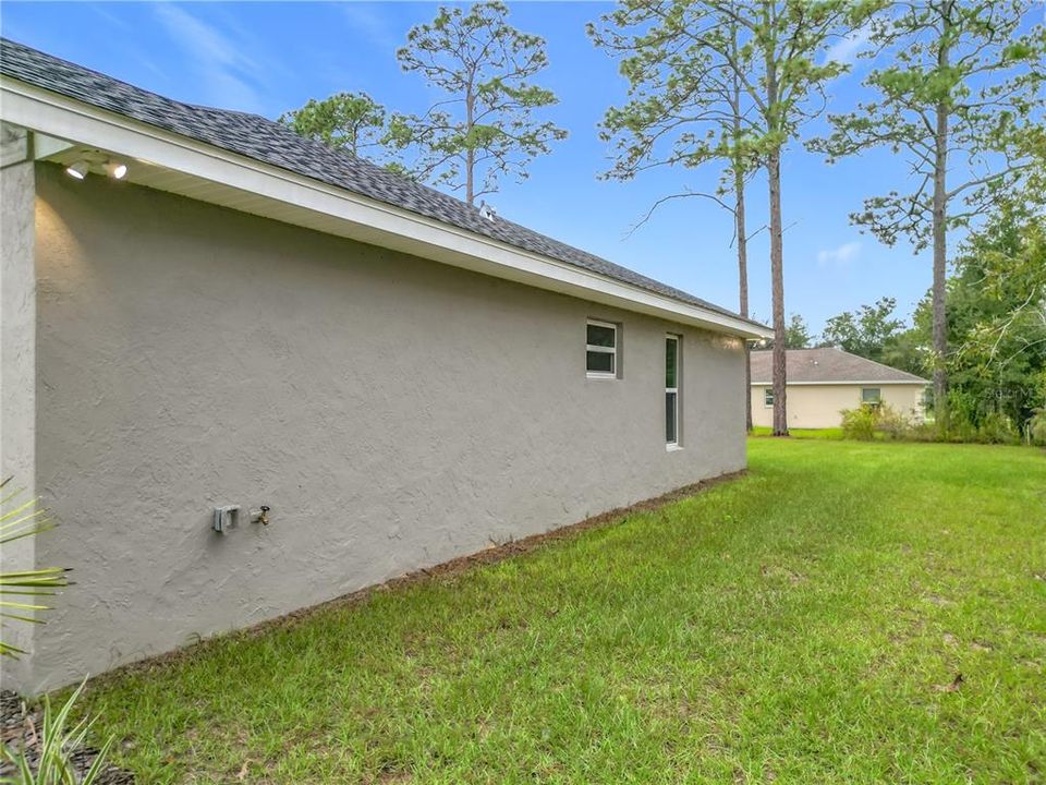 For Sale: $278,900 (3 beds, 2 baths, 1491 Square Feet)