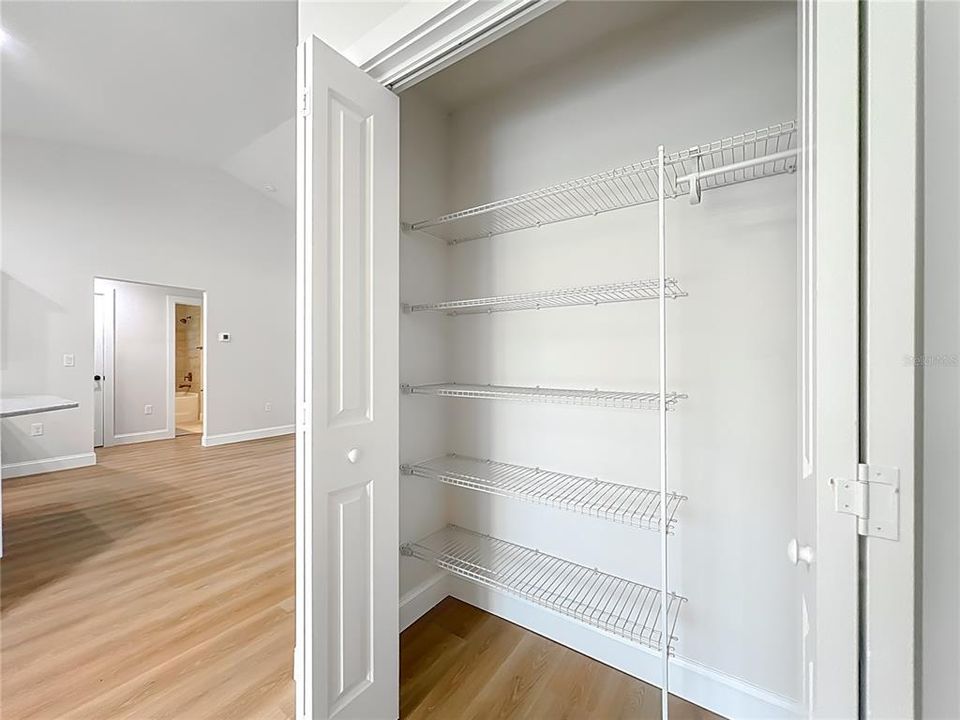 For Sale: $278,900 (3 beds, 2 baths, 1491 Square Feet)