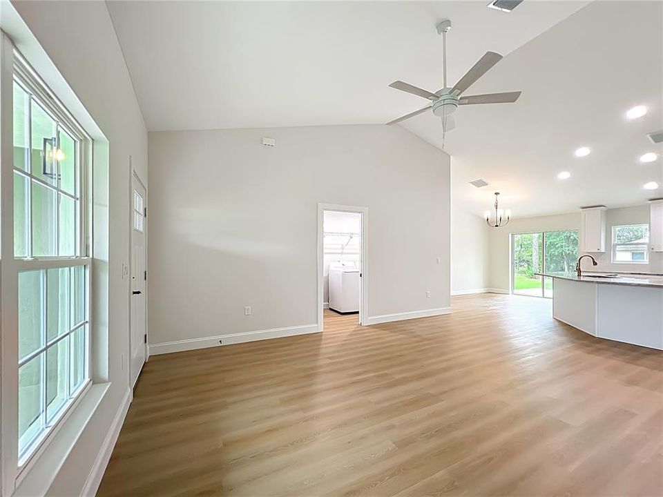 For Sale: $278,900 (3 beds, 2 baths, 1491 Square Feet)