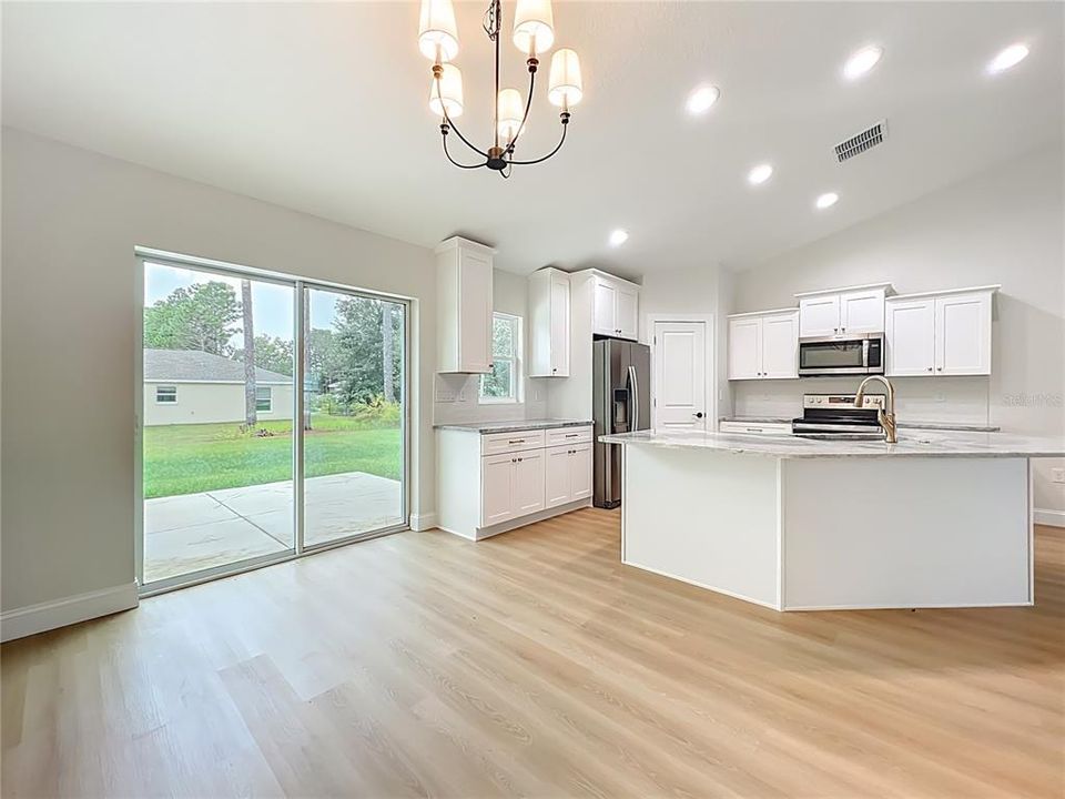 For Sale: $278,900 (3 beds, 2 baths, 1491 Square Feet)