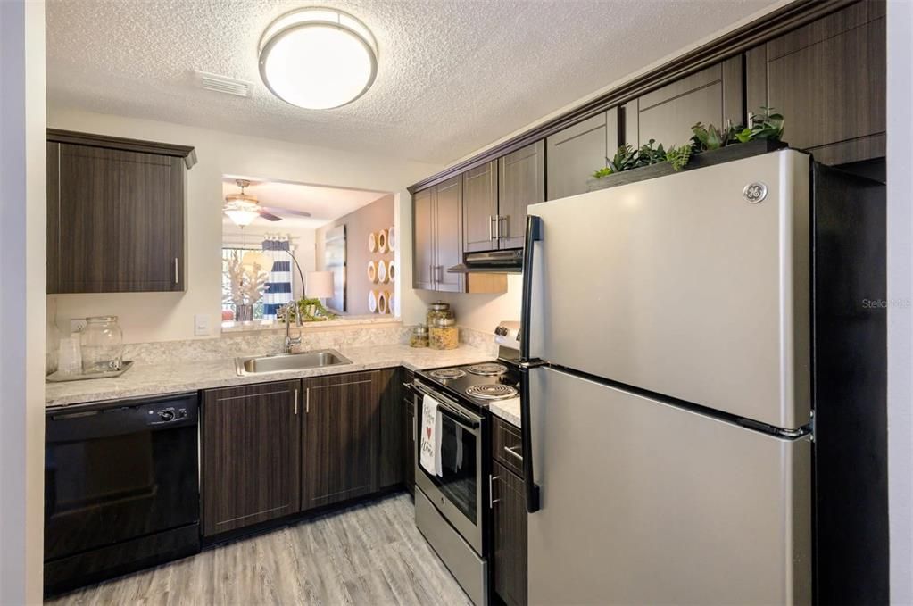 For Rent: $1,895 (1 beds, 1 baths, 771 Square Feet)