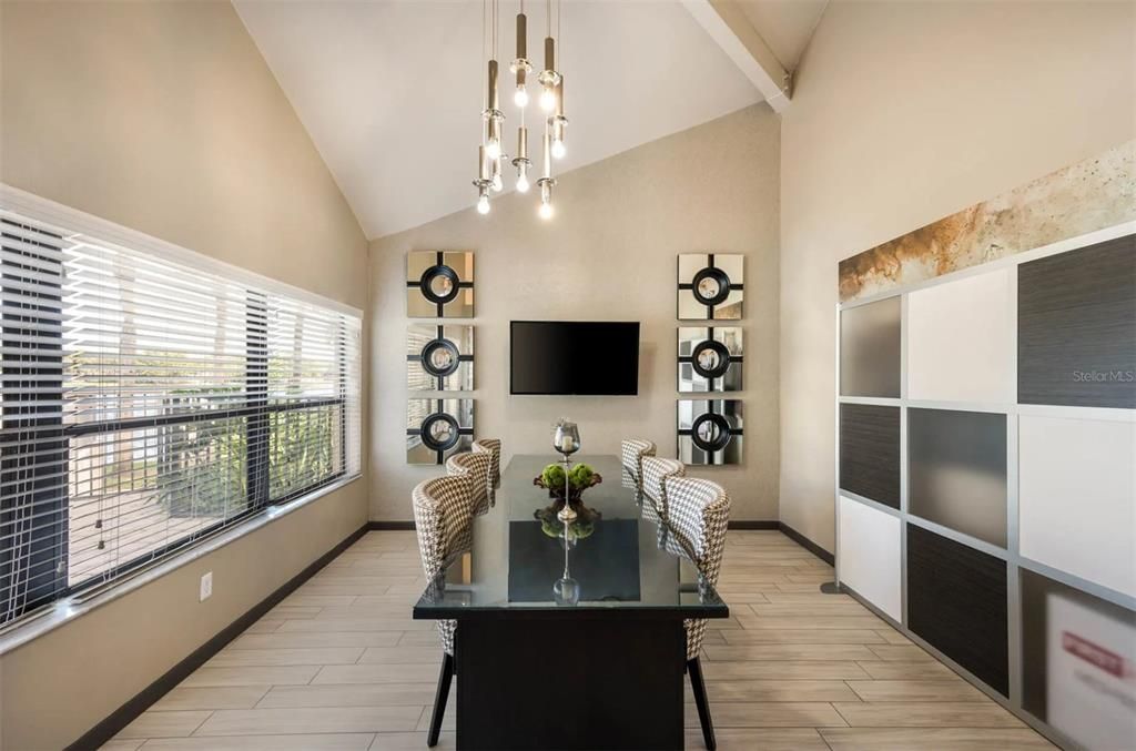 For Rent: $1,895 (1 beds, 1 baths, 771 Square Feet)