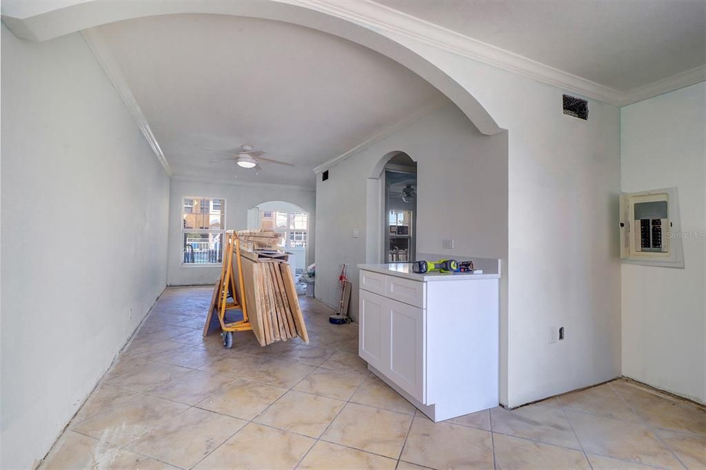 На продажу: $341,000 (1 спален, 1 ванн, 735 Квадратных фут)