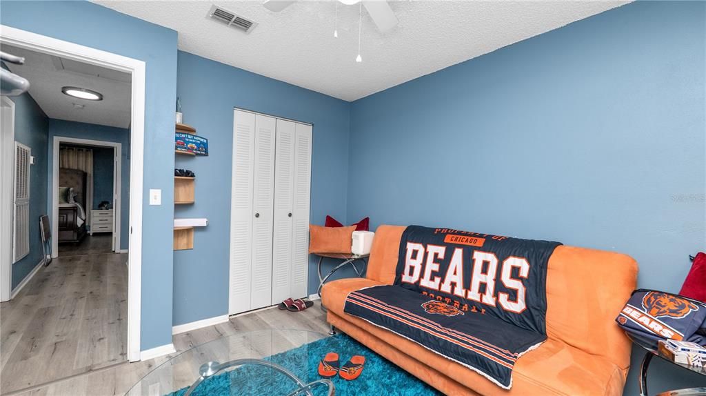 На продажу: $169,000 (3 спален, 2 ванн, 1073 Квадратных фут)