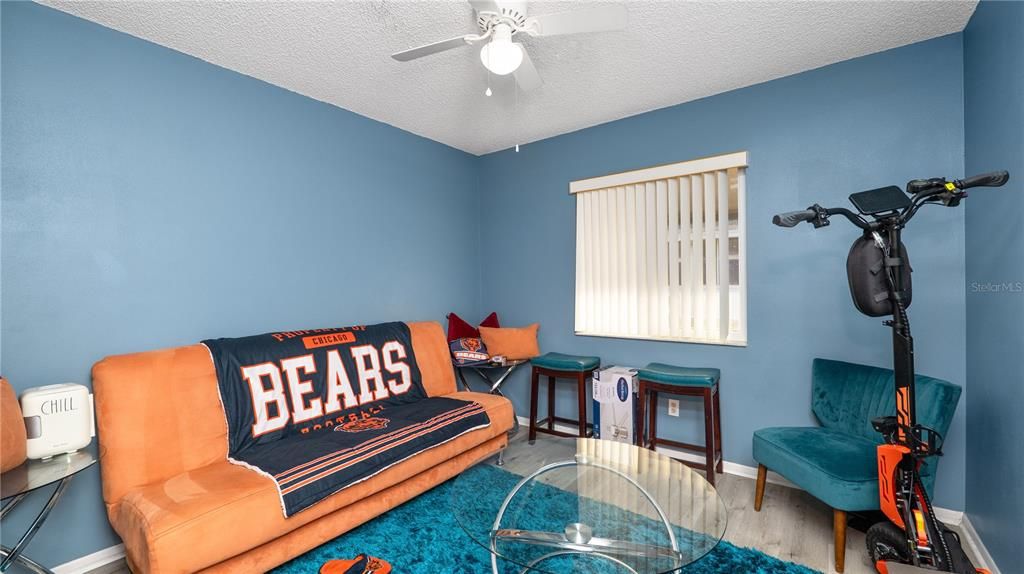 На продажу: $169,000 (3 спален, 2 ванн, 1073 Квадратных фут)