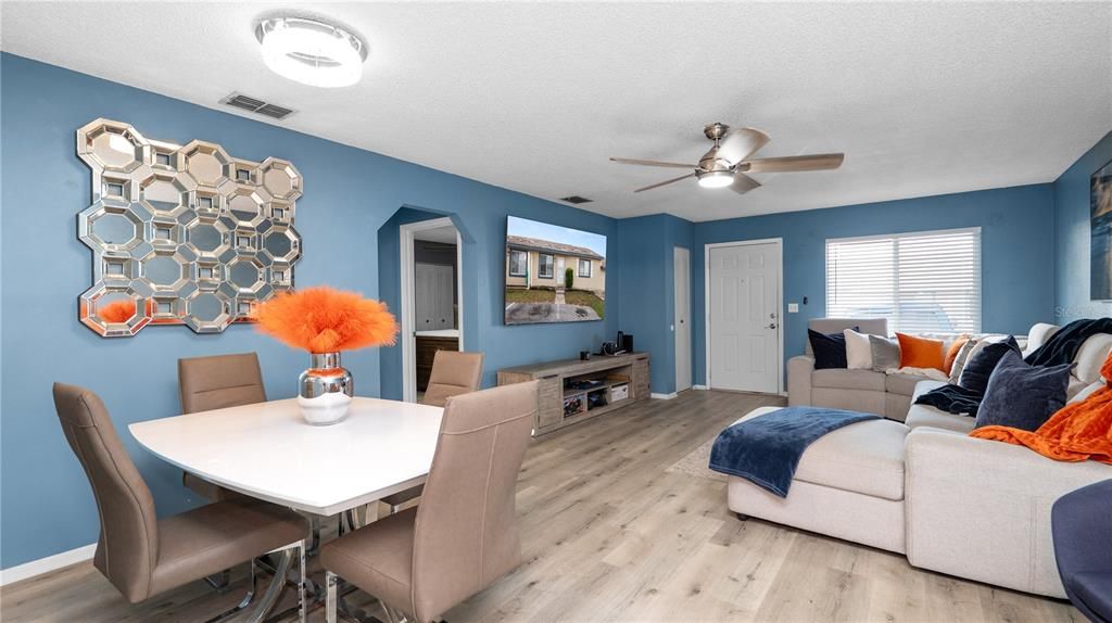 На продажу: $169,000 (3 спален, 2 ванн, 1073 Квадратных фут)