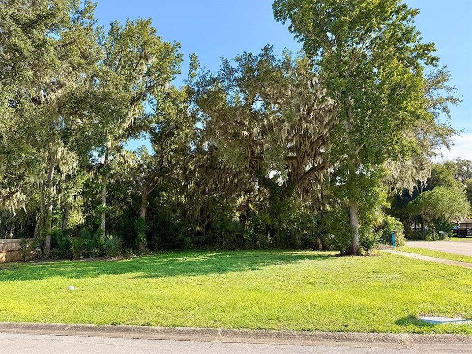 For Sale: $35,000 (0.16 acres)