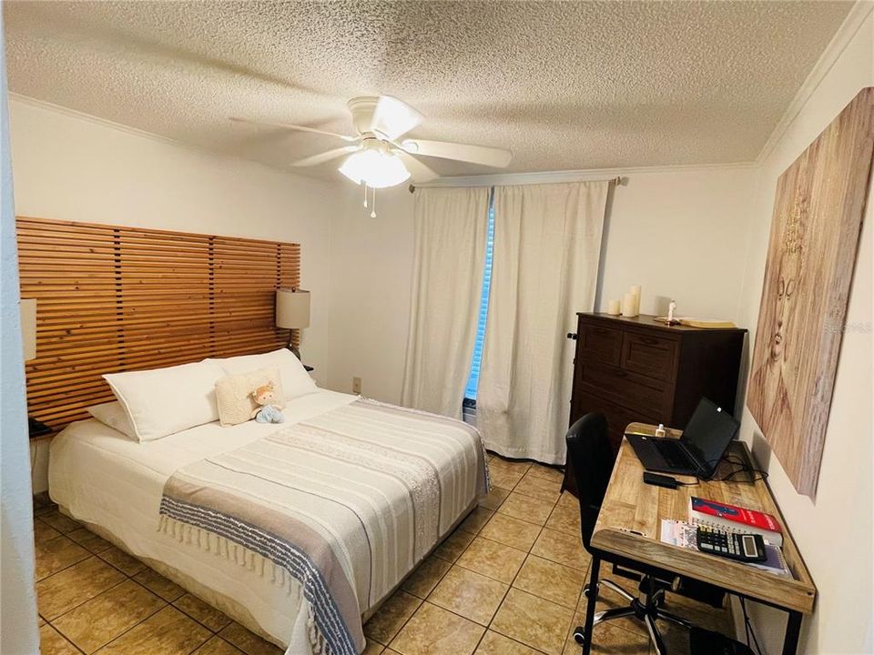 待售: $107,900 (1 贝兹, 1 浴室, 548 平方英尺)