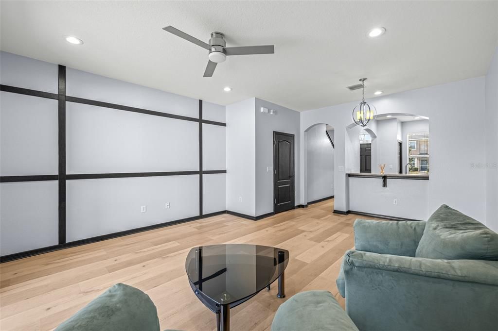 На продажу: $214,900 (2 спален, 2 ванн, 1120 Квадратных фут)