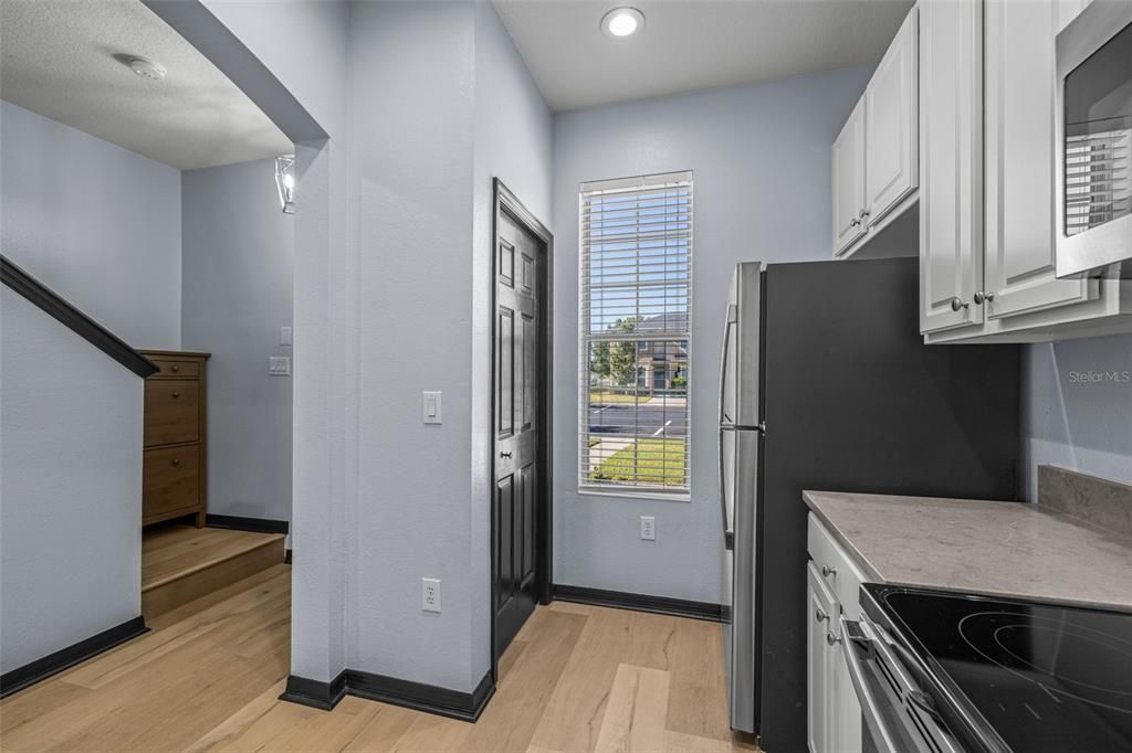 На продажу: $214,900 (2 спален, 2 ванн, 1120 Квадратных фут)