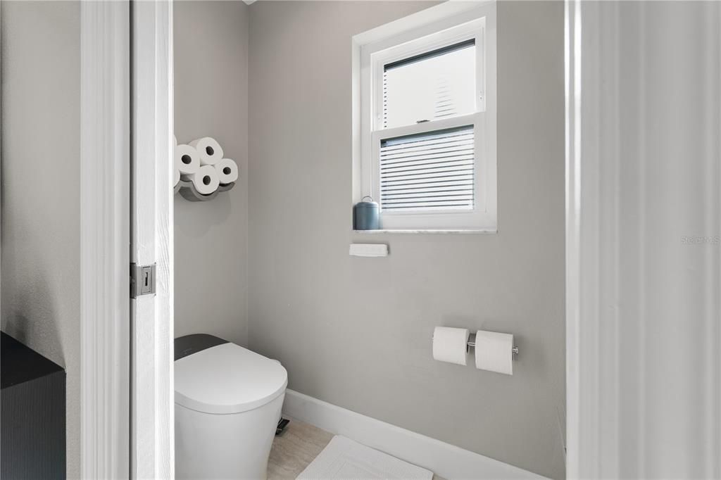 For Sale: $1,499,900 (4 beds, 3 baths, 3850 Square Feet)