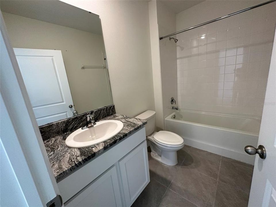 Под контрактом: $2,500 (4 спален, 2 ванн, 1846 Квадратных фут)