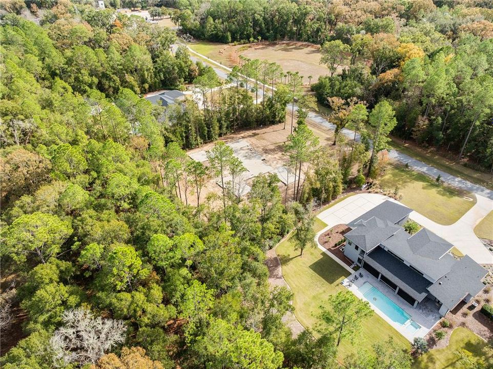 На продажу: $419,000 (1.41 acres)