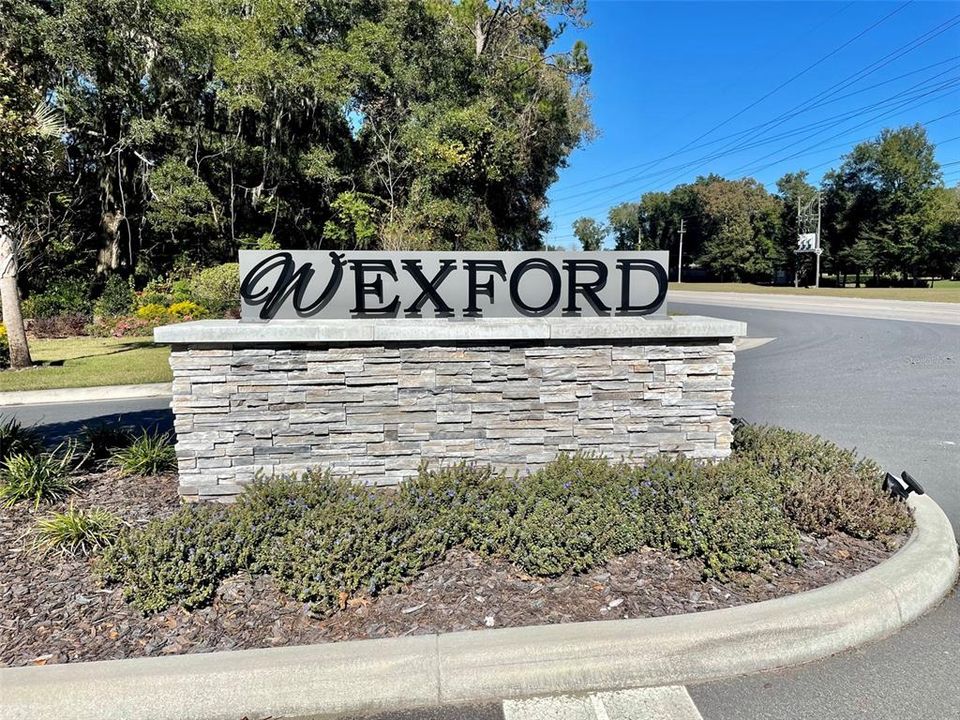 待售: $419,000 (1.41 acres)