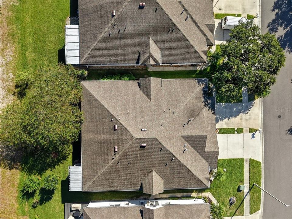 合同活跃: $300,000 (3 贝兹, 2 浴室, 1702 平方英尺)